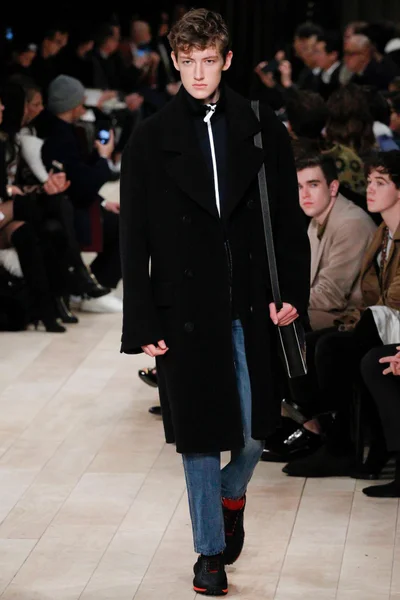 Look 7